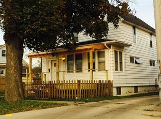 931 Commonwealth Ave, Waukegan, IL 60085