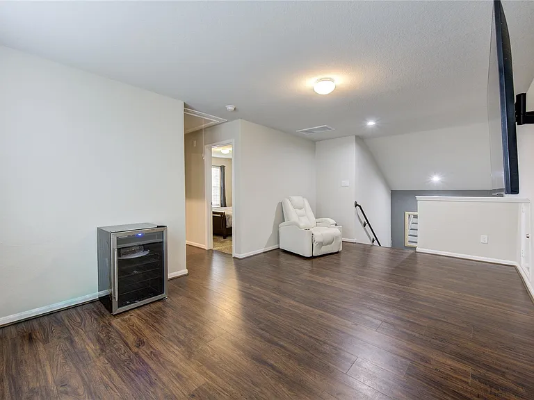 29623 Stanley Canyon Ln — Photo 17