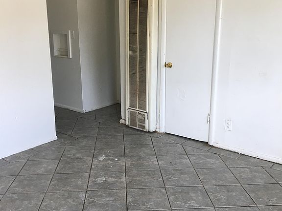 3rd image of 5924 NE 9th Ave APT 2