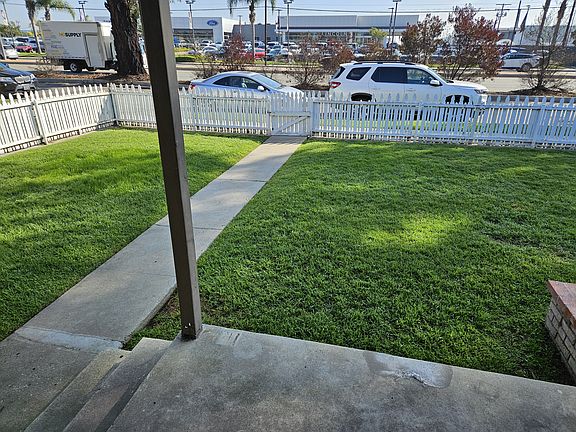 Front yard assigned to this unit.