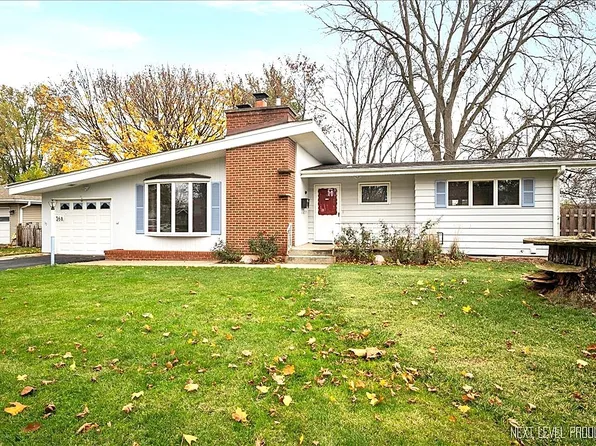 368 Republic Rd, Batavia, IL 60510