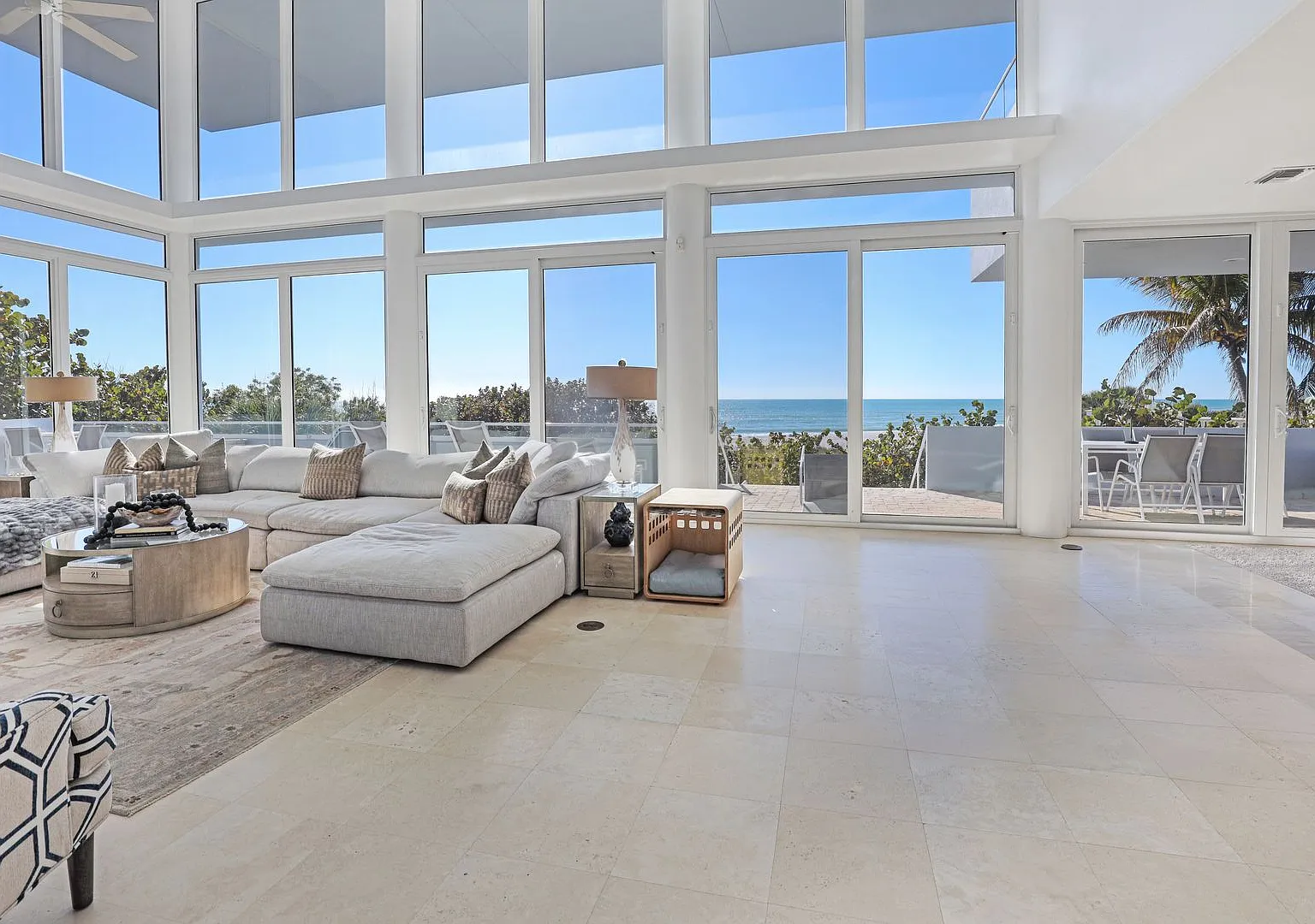 Beach Access & Gulf Views From This Incredible Luxury Home on Longboat Key — Photo 2