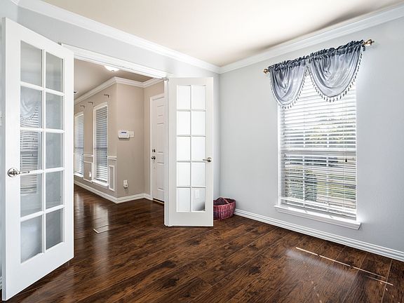 3rd image of 100 Highcreek Dr