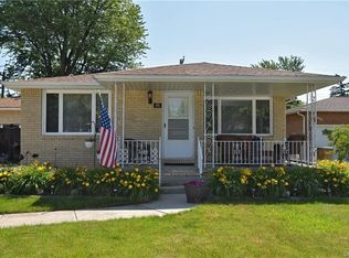 93 Andres Pl, Cheektowaga, NY 14225