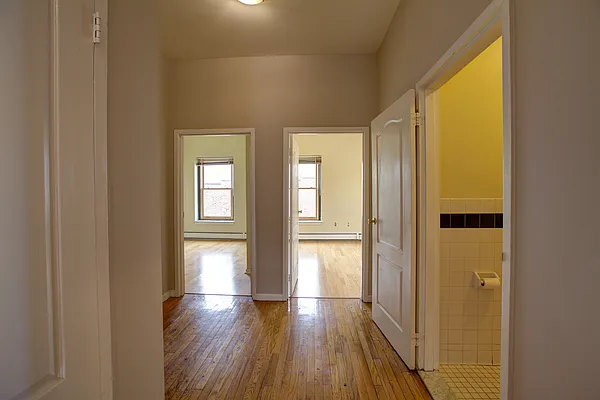 Rented by Landmark Manhattan Realty Corp | media 36