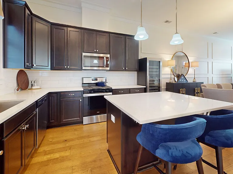 114 Tuttle St — Photo 6