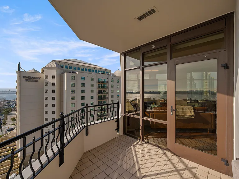700 W Harbor Dr W #1204 — Photo 17