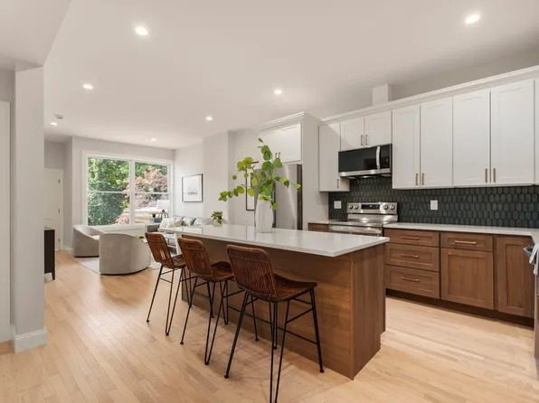 587 E Broadway APT 3, Boston, MA 02127