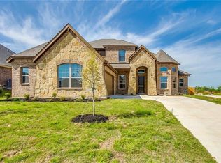 465 Hillstone Dr, Midlothian, TX 76065