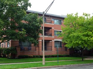 1120 Thomas St APT 105, Oak Park, IL 60302