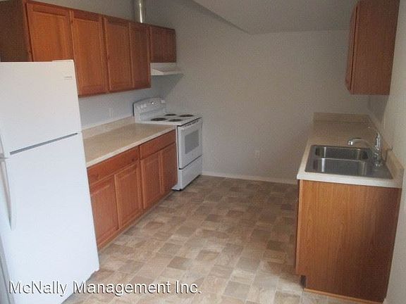 5th image of 1518 6th Ave #B