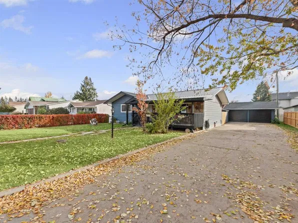 1511 W 16th St, Didsbury, AB T0M 0W0