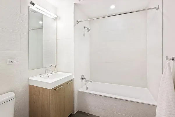 Rented by The Agency | media 14