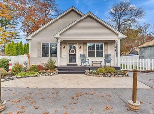 71 Northup St, Warwick, RI 02889
