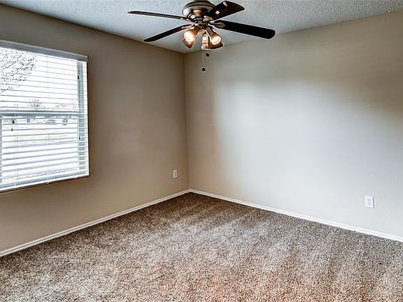 4th image of 2708 Melanie Dr