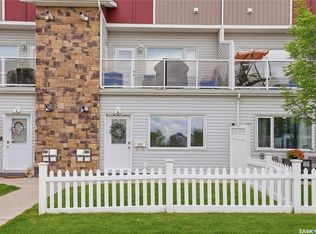225 Hassard Close #409, Saskatoon, SK S7L2W8