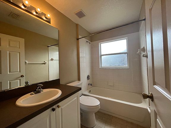 4th image of 3853 Bayshore Cir