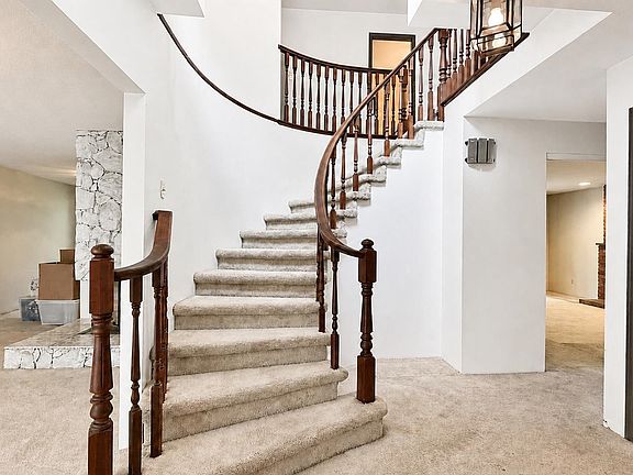 2nd image of 10179 Lawson Dr