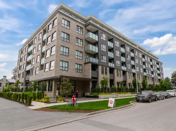 15738 85th Ave #504, Surrey, BC V4N 3G8