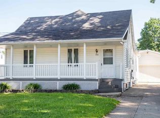 506 E Spring St, New Hampton, IA 50659