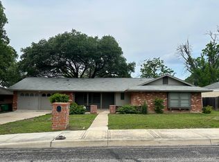939 Serenade Dr, San Antonio, TX 78213