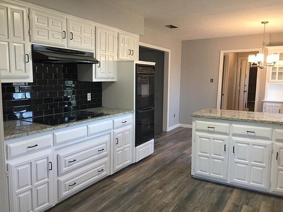 4th image of 901 Cove Mdw