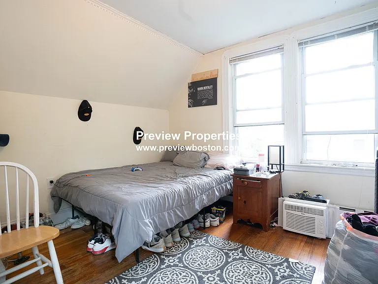 Gordon St — Photo 5