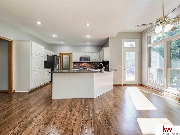 2nd image of 9223 Brentwood Dr
