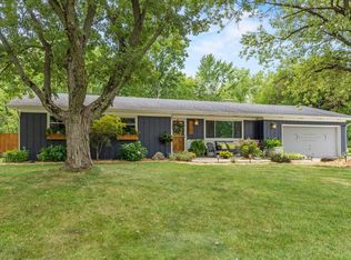 4910 Ione Dr, Fort Wayne, IN 46835