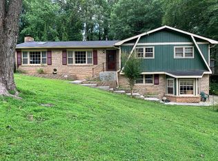 1369 Live Oak Ln, Acworth, GA 30102