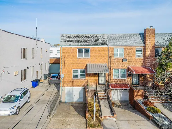 59-31 69th Ln #12, Maspeth, NY 11378