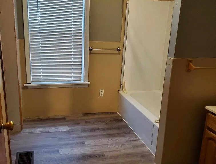50 Progressive Ave — Photo 5