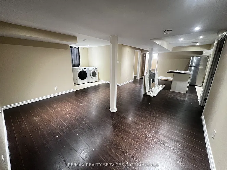 7 Glengowan St #BASEMENT — Photo 6