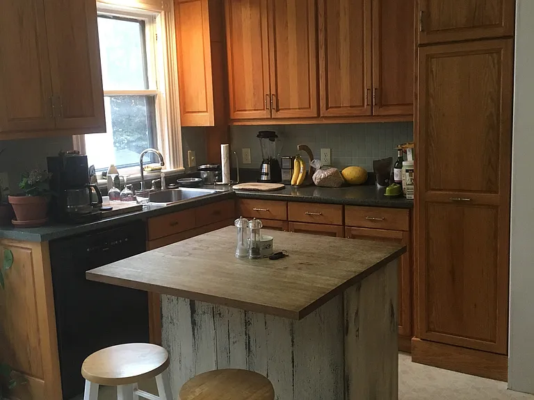 71 Whitney Ave — Photo 3
