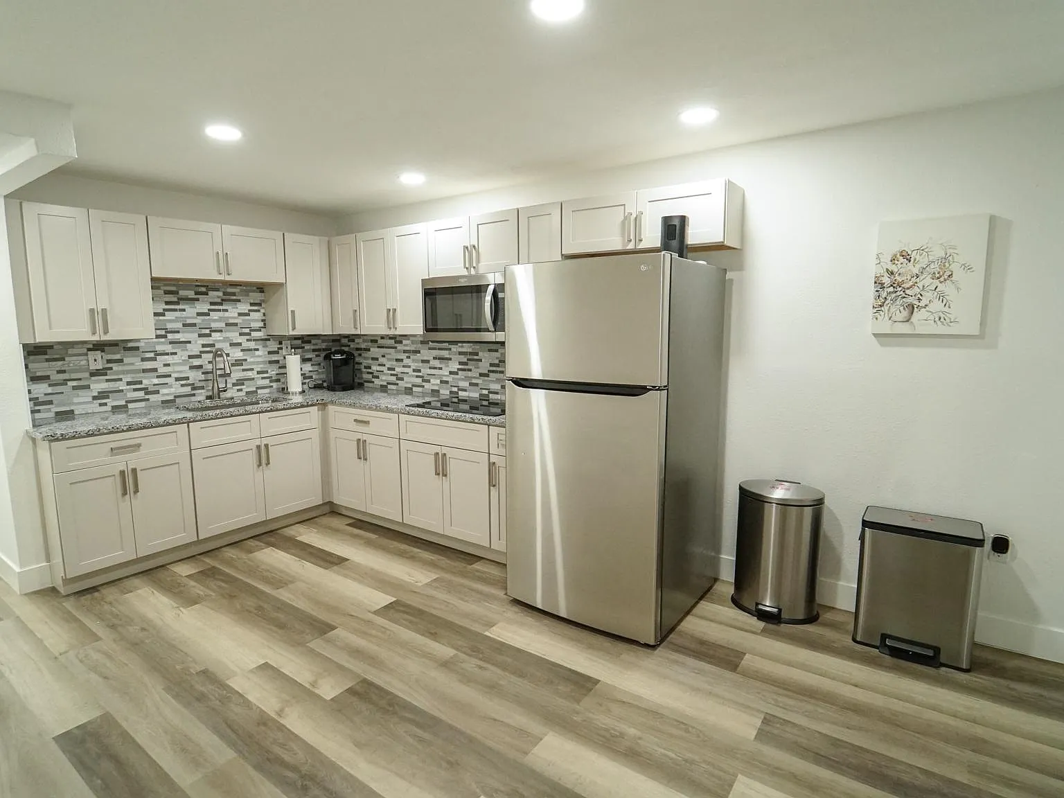 7 bed, 1598 sqft, $660 — Photo 1