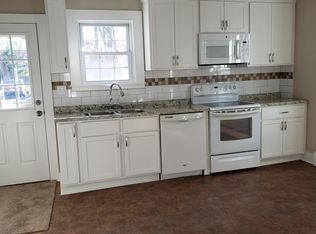 34 Grove St, Windsor Locks, CT 06096