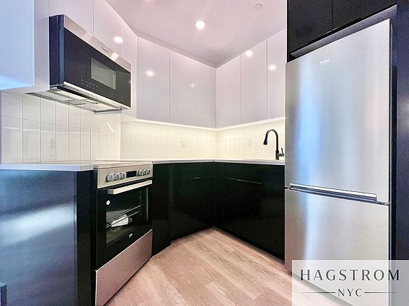 3rd image of 1042 President St #3O