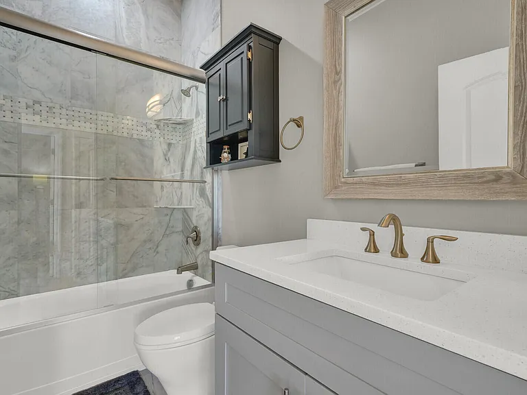 875 SE 13th Ave — Photo 42