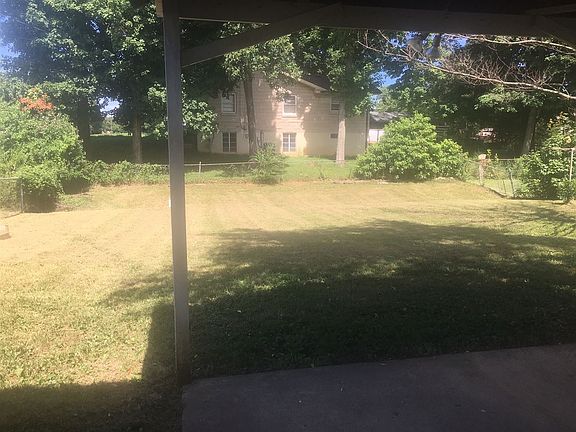 3rd image of 548 Brookwood Dr