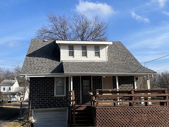 2nd image of 8512 Woodland Ave
