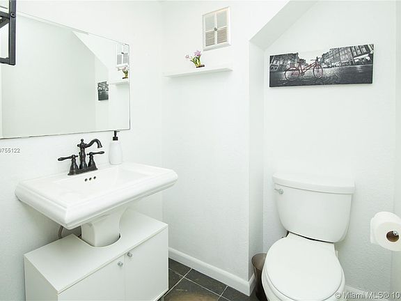 3rd image of 36 Seville Cir #2-50