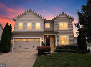 10518 Black Pine Ln, Waldorf, MD 20603