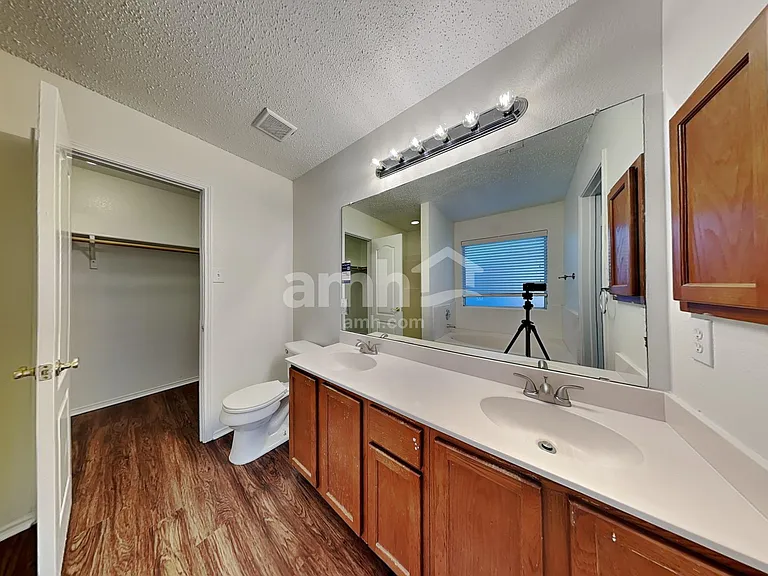 717 Timber Trl — Photo 17