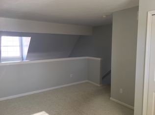 2132 Jennifer St, Akron, OH 44313