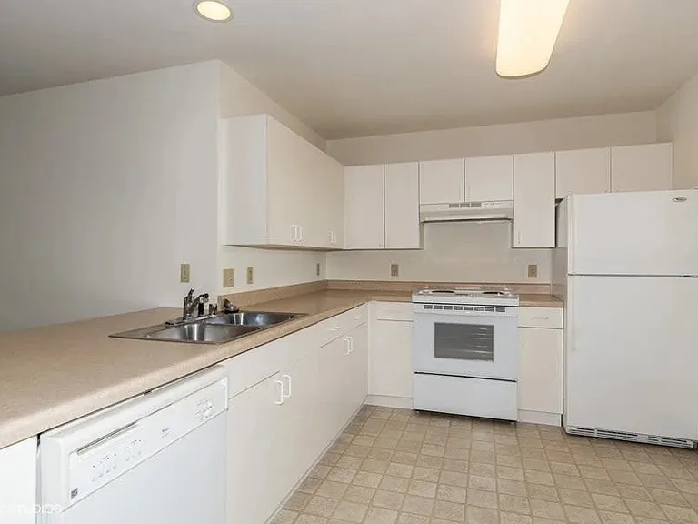 Westminster Senior Apartments — Photo 15