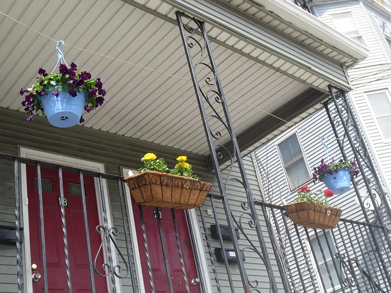 18 Doyle Ave — Photo 2