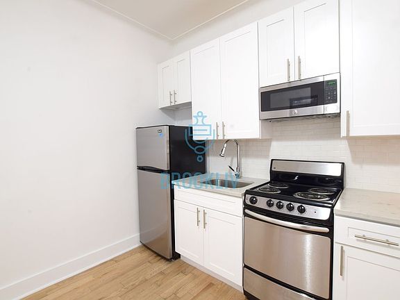 2nd image of 666 Ocean Ave APT F1