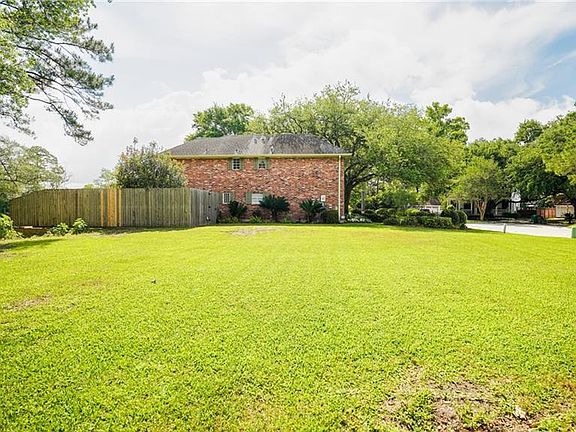 5th image of 6 Mary Ridge Ct