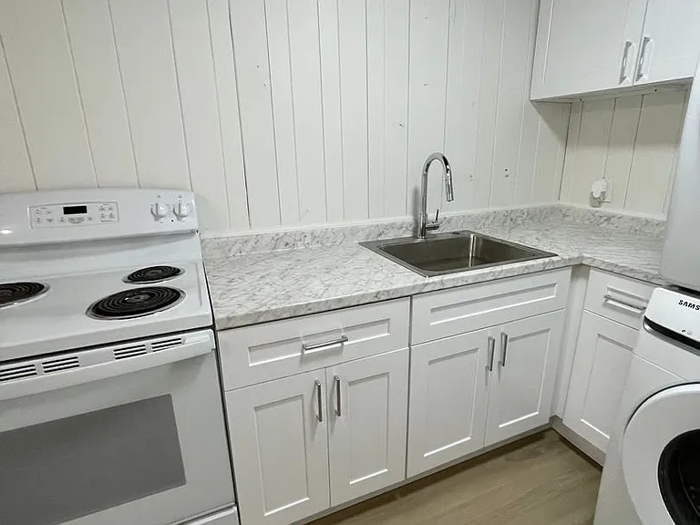 732 S Johnson Ave — Photo 1