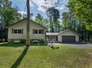 7664 Buck Ridge Dr, Eagle River, WI 54521